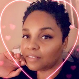 Meet your Posher, Ebony